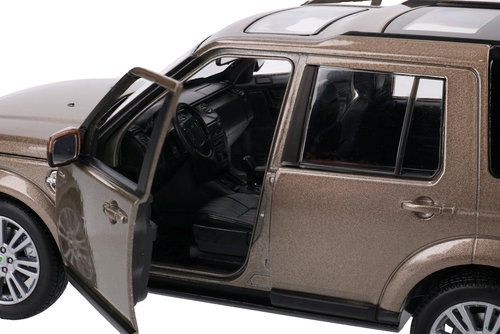 Auto Land Rover Discovery 4 model metalowy WELLY 4
