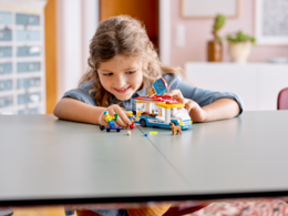  LEGO City. Furgonetka z lodami 8