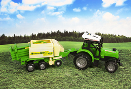 Traktor z przyczepą PRASA KOSTUJĄCA 14