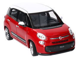 Auto FIAT 500L 2013 model metalowy WELLY 3