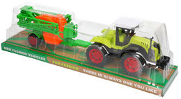 Traktor z opryskiwaczem 3