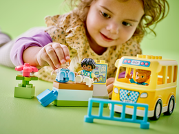 Klocki LEGO DUPLO Przejażdżka autobusem 7