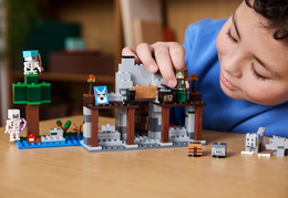 Klocki Lego MINECRAFT Wilcza twierdza 8