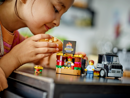 Klocki LEGO CITY Ciężarówka z burgerami 8