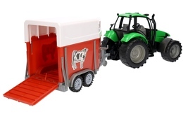 Duży traktor z przyczepą  do przewozu konia  3