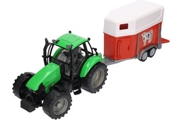 Duży traktor z przyczepą  do przewozu konia  9