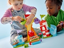 Klocki LEGO DUPLO Wesołe miasteczko Świnka Peppa 2