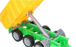 Traktor z przyczepą żółtą 10