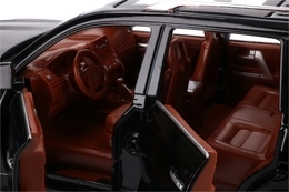 Auto LEXUS LX570 model metalowy LICENCJA 1:24 11