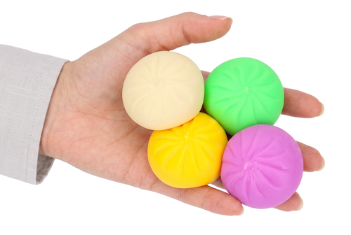 SQUISHY antystresowy gniotek PIEROŻEK w koszyczku 2
