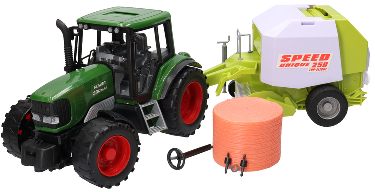 Duży traktor z belownicą BELARKA 1