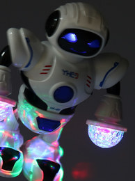 Tańczący robot na baterie 1
