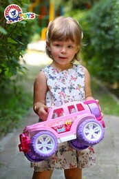 Auto JEEP różowy TERENÓWKA 1