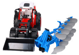 Spychacz traktor z pługiem 1