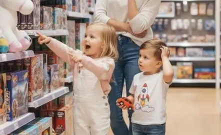 	Jak wybrać idealną zabawkę dla dziecka w różnym wieku?